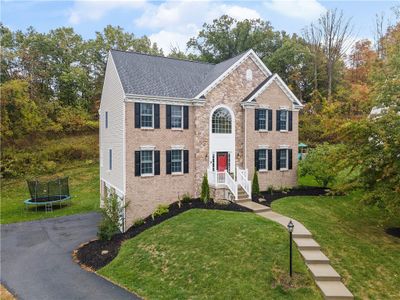 1803 N Hawthorn Ct, House other with 4 bedrooms, 4 bathrooms and 2 parking in Franklin Park PA | Image 2