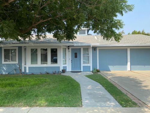 251 Clark St, Turlock, CA, 95380-5853 | Card Image