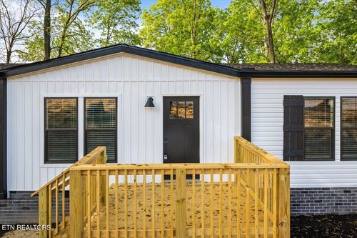 197 Serrento Ln, New Tazewell, TN, 37825-4745 | Card Image