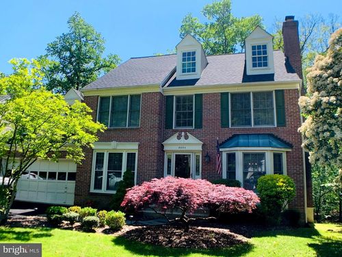8604 Oak Chase Cir, FAIRFAX STATION, VA, 22039-3328 | Card Image