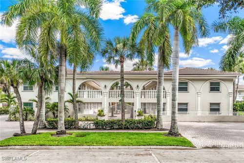 apt-201-980 7th Ave S, NAPLES, FL, 34102-6734 | Card Image