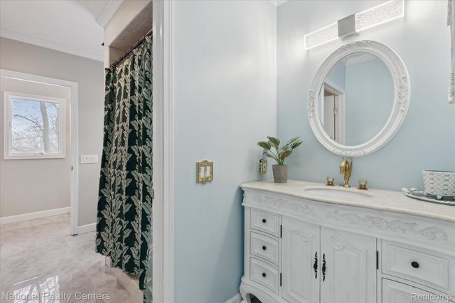Bath | Image 25
