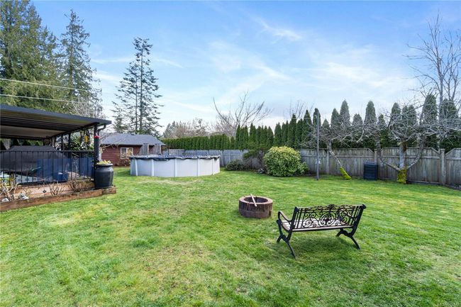 1306 Woodland Dr, House other with 4 bedrooms, 4 bathrooms and 10 parking in French Creek BC | Image 20