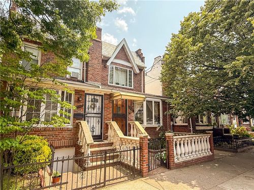 7007 Narrows Ave, Brooklyn, NY, 11209-1005 | Card Image