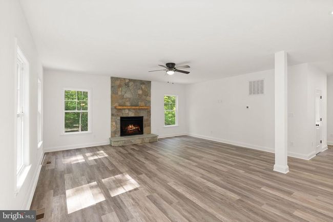 5280 Brianna Ln, House other with 4 bedrooms, 3 bathrooms and null parking in SUMERDUCK VA | Image 8