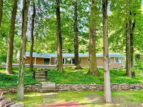 6684 Farview Rd, Brecksville, OH, 44141-1212 | Card Image
