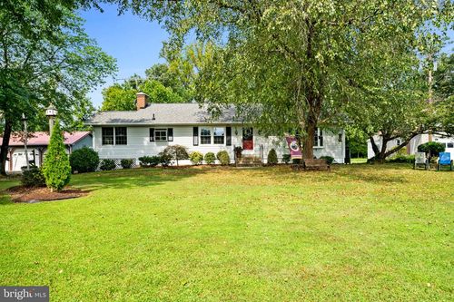 3521 Accokeek Rd, WALDORF, MD, 20601-3835 | Card Image
