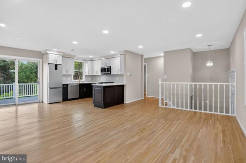 4309 Willoughby Ct, CHANTILLY, VA, 20151-2712 | Card Image