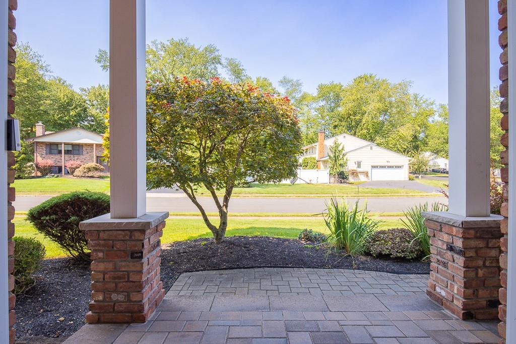 46 Ruth Drive, Sold in Clarkstown - eXp Realty