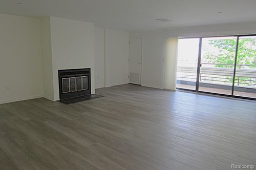 apt-400a-280 Daines St, Birmingham, MI, 48009-6247 | Card Image