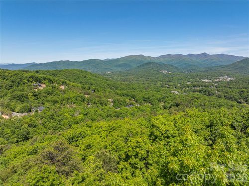 146 Settings Blvd, Black Mountain, NC, 28711-8835 | Card Image