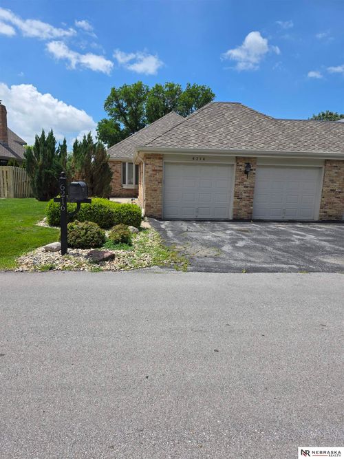 6216 Oak Hills Plz, Omaha, NE, 68137-4419 | Card Image