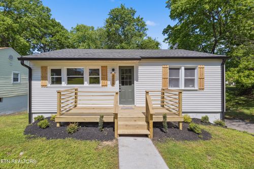 3029 Lay Ave, Knoxville, TN, 37914-5516 | Card Image