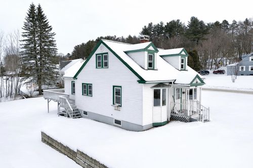 615 E Main St, Newport, VT, 05855-5829 | Card Image