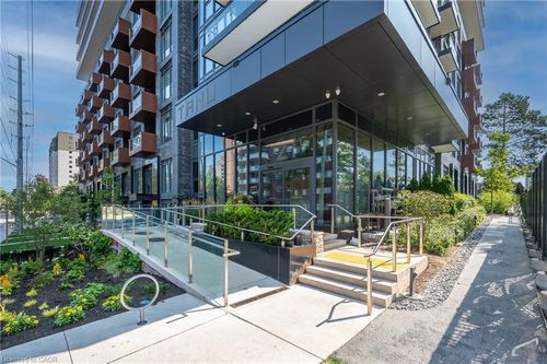 1011-21 Park St E, Mississauga, ON, L5G0C2 | Card Image