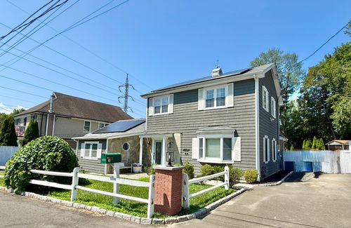 3 Turnabout Ln, Darien, CT, 06820-4201 | Card Image
