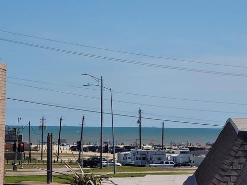 apt-104-215 Post Office St, Galveston, TX, 77550-5601 | Card Image