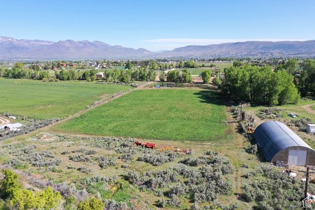 Mountain view with rural landscape | Image 29