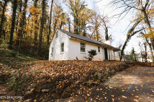 2353 Quiet Side Ln, Knoxville, TN, 37920-2875 | Card Image