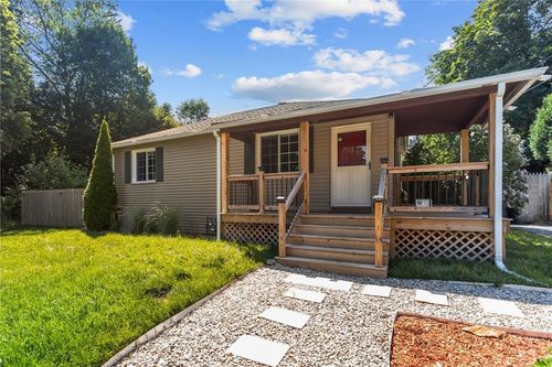 9 Kitchener Rd, Johnston, RI, 02919-5407 | Card Image