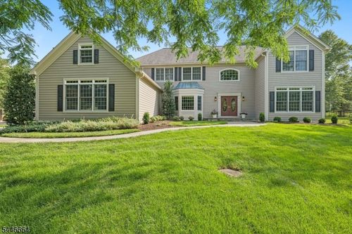 4 Hawkes Ct, Bridgewater, NJ, 08807-2305 | Card Image