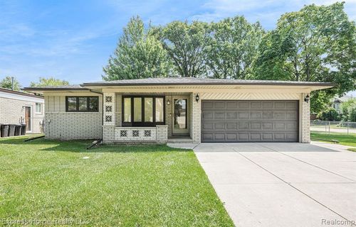 35526 Dunston Dr, Sterling Heights, MI, 48310-4963 | Card Image