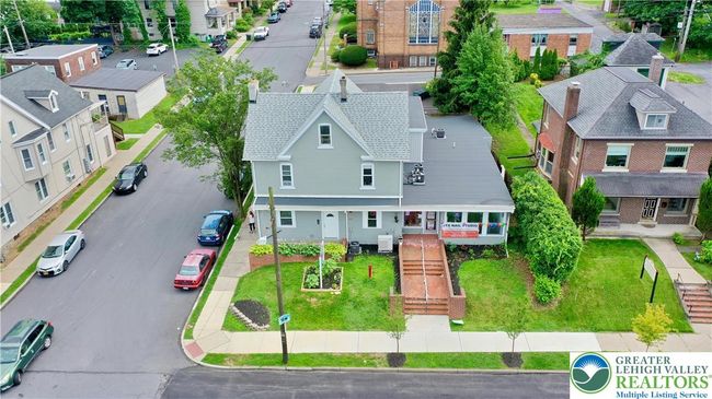 801 W Broad St, Home with 4 bedrooms, 5 bathrooms and 8 parking in BETHLEHEM PA | Image 4