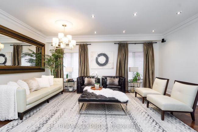60 Crystalhill Dr, House other with 6 bedrooms, 5 bathrooms and 4 parking in Brampton ON | Image 7