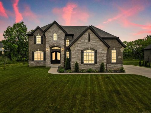 4661 Applewood Ct, Rochester, MI, 48306-4678 | Card Image
