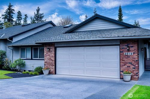 2010 Creekside Ln, Anacortes, WA, 98221-2462 | Card Image