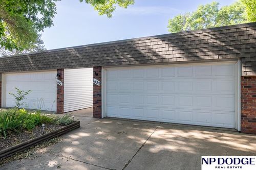 1625 Granada Ln, Lincoln, NE, 68528-1755 | Card Image