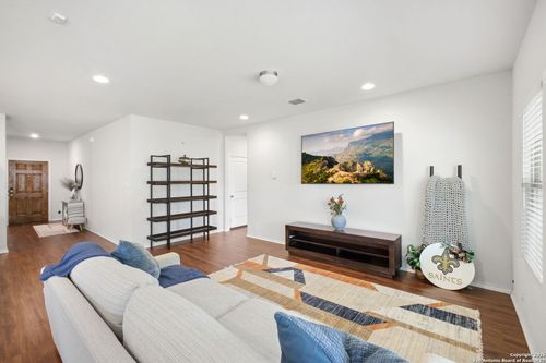 6908 Opus Ln, Converse, TX, 78109-0197 | Card Image