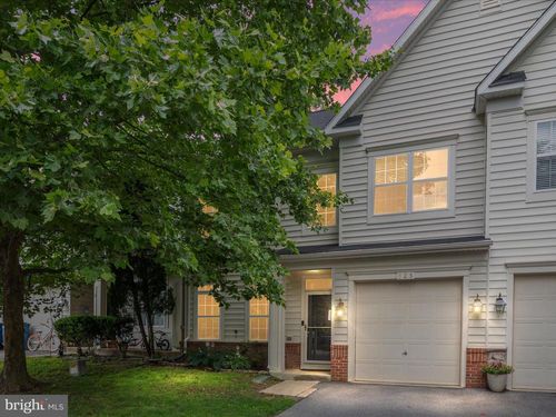 325 Quinton Oaks Cir, STEPHENS CITY, VA, 22655-3716 | Card Image