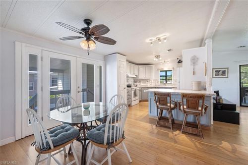 105 Calais Ct, NAPLES, FL, 34112-7052 | Card Image