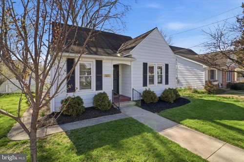 327 Dover St, MANHEIM, PA, 17545-1707 | Card Image