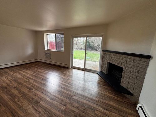 150 Huronview Ct, White Lake, MI, 48386-3509 | Card Image