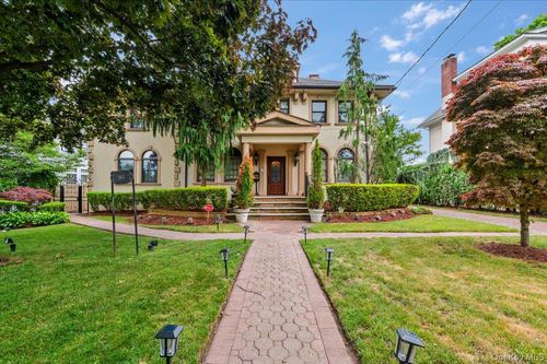 363 Oak Avenue, Hempstead, NY, 11516 | Card Image