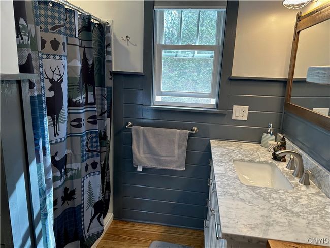 Full Bathroom | Image 21