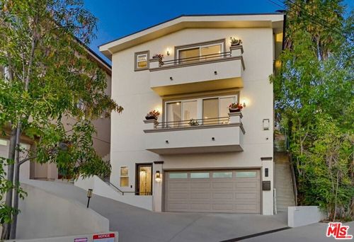 1526 Parmer Ave, Los Angeles, CA, 90026-2622 | Card Image