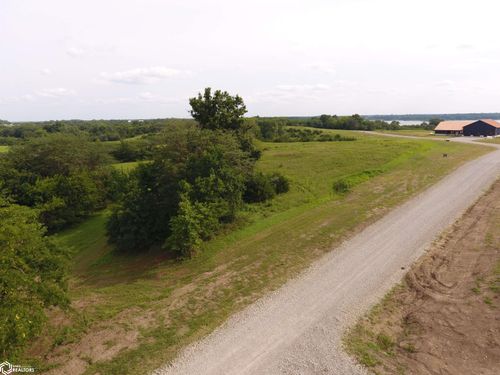 254 Lake Dr, Melrose, IA, 52569-8651 | Card Image