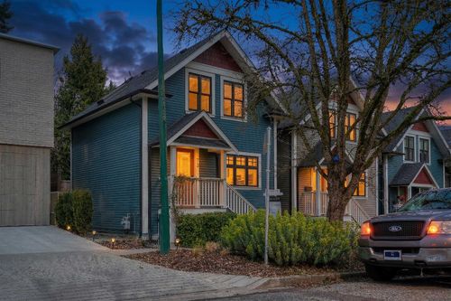 73 E 27th Ave, Vancouver, BC, V5V2K2 | Card Image