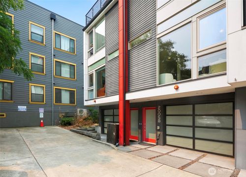 unit-b-2005 E Denny Way, Seattle, WA, 98122-5157 | Card Image