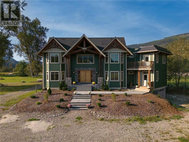 2388 Lawrence Rd, House other with 3 bedrooms, 3 bathrooms and 20 parking in Lumby BC | Image 9