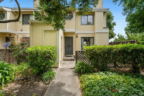 829 Voyager Way, Hayward, CA, 94544-2551 | Card Image