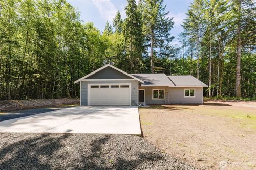 61 E Olyview Pl, Grapeview, WA, 98546-9597 | Card Image