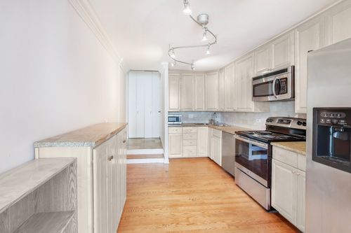 apt-23b-5733 Sheridan Rd, Chicago, IL, 60660-8735 | Card Image