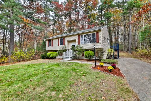 16 Evergreen Dr, Hudson, NH, 03051-6602 | Card Image
