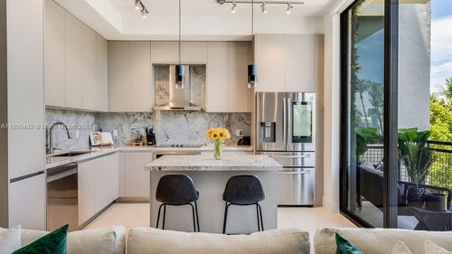 unit-201-1030 15th St, Miami Beach, FL, 33139-3185 | Card Image