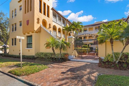 15-210 22nd Ave Ne, ST PETERSBURG, FL, 33704-3558 | Card Image