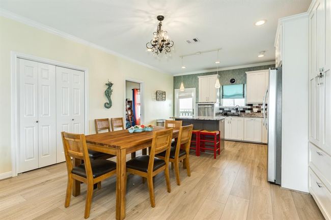 4710 Bayshore Dr, House other with 4 bedrooms, 2 bathrooms and null parking in Freeport TX | Image 5